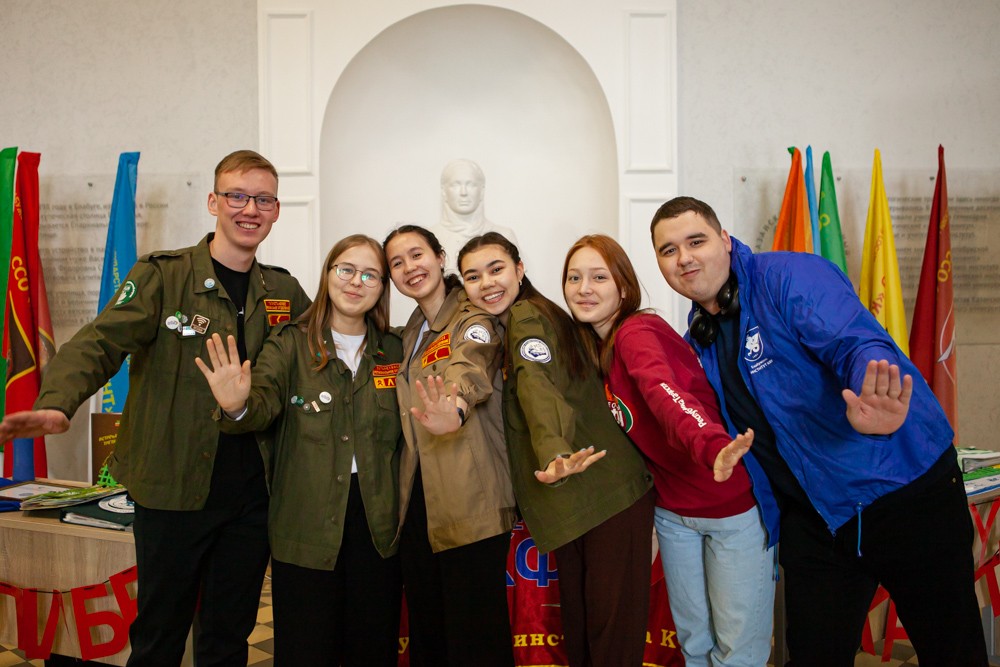 Юбилей российских студенческих отрядов отметили в Елабужском институте КФУ Юбилей российских студенческих отрядов отметили в Елабужском институте КФУ