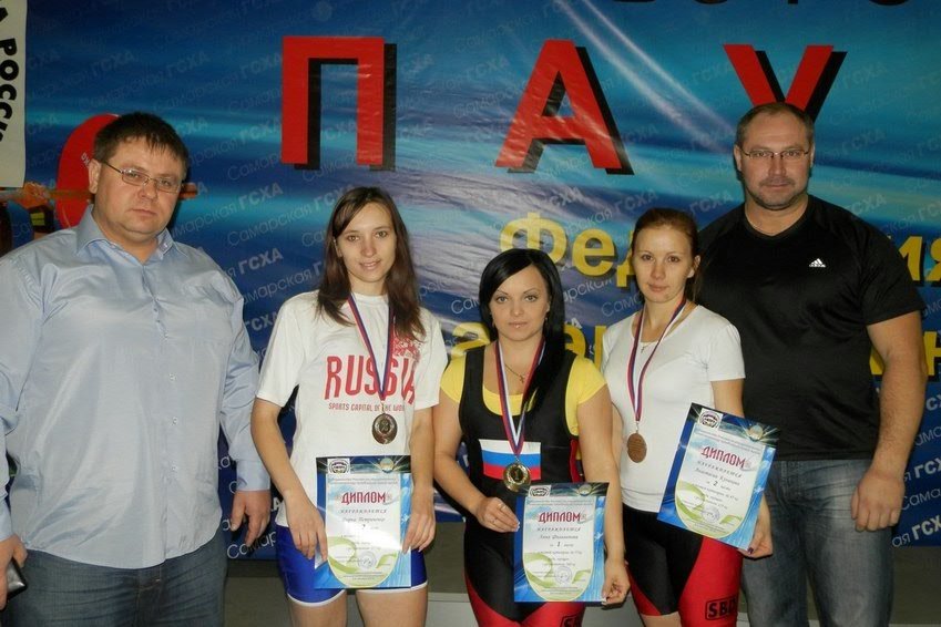 На счету спортсменок Елабужского института КФУ 10 завоеванных кубков На счету спортсменок Елабужского института КФУ 10 завоеванных кубков