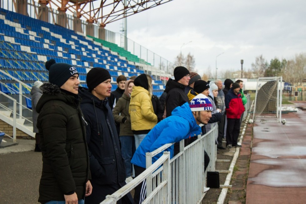 Команда Елабужского института КФУ вышла в плей-офф студенческой футбольной лиги Команда Елабужского института КФУ вышла в плей-офф студенческой футбольной лиги