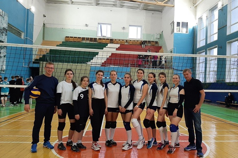 Женская команда Елабужского института выступила на Спартакиаде КФУ по волейболу