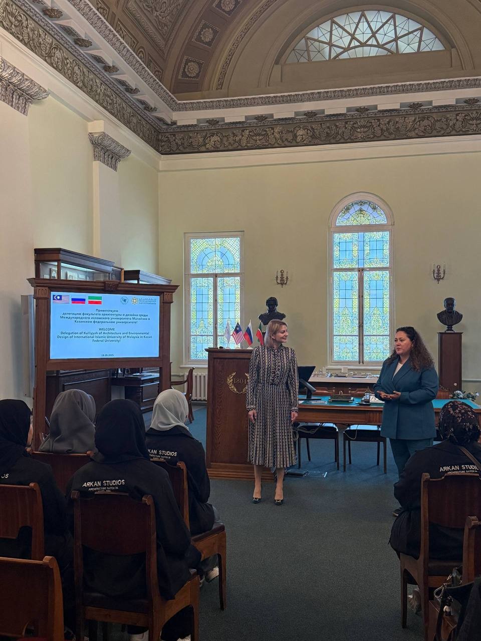 Студенты из Малайзии проходят стажировку в КФУ Студенты из Малайзии проходят стажировку в КФУ