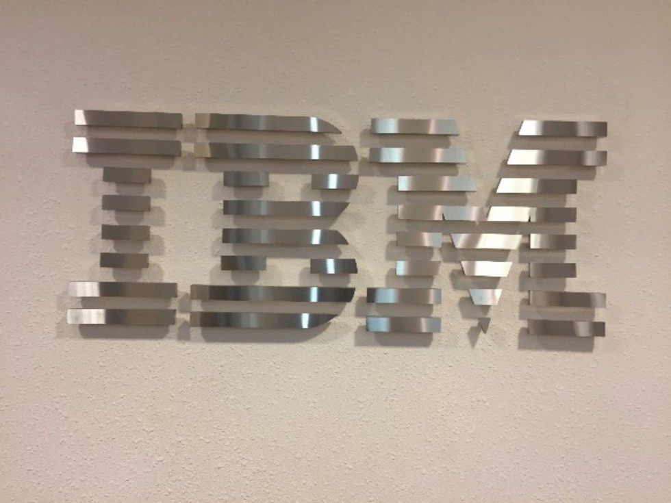���� �������� ������ � IBM