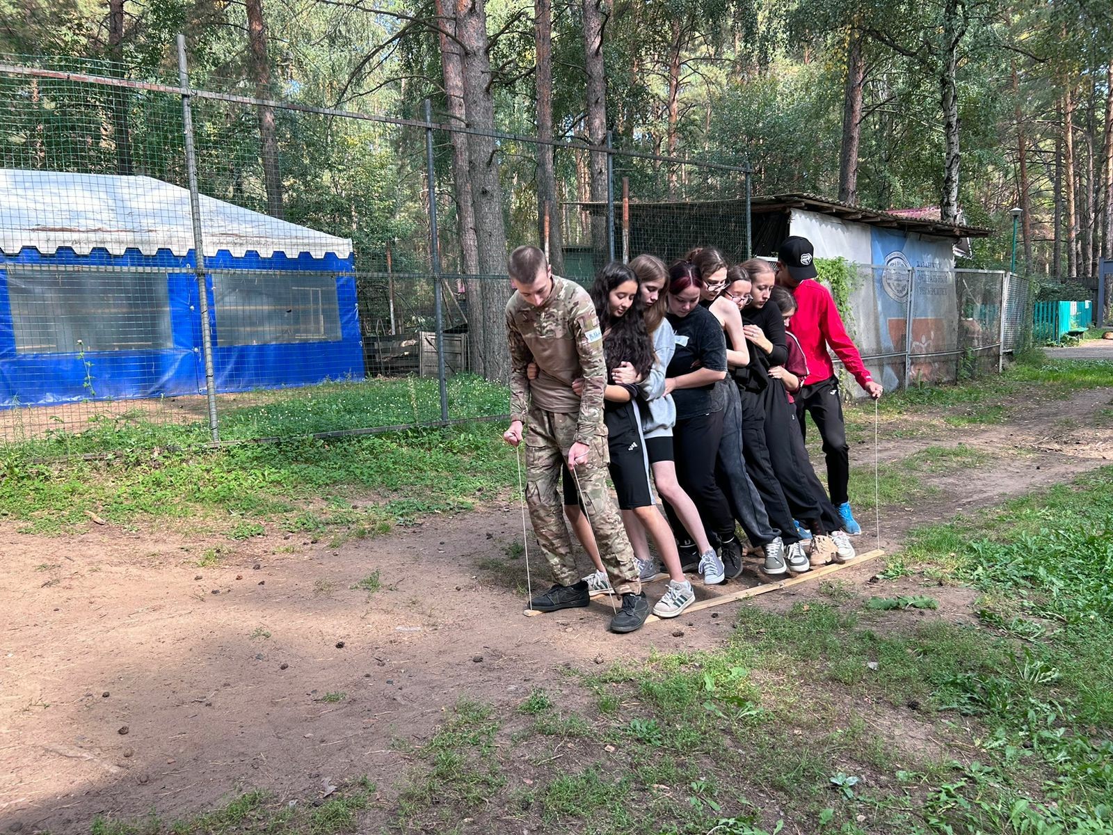 Тренинг на командообразование Тренинг на командообразование