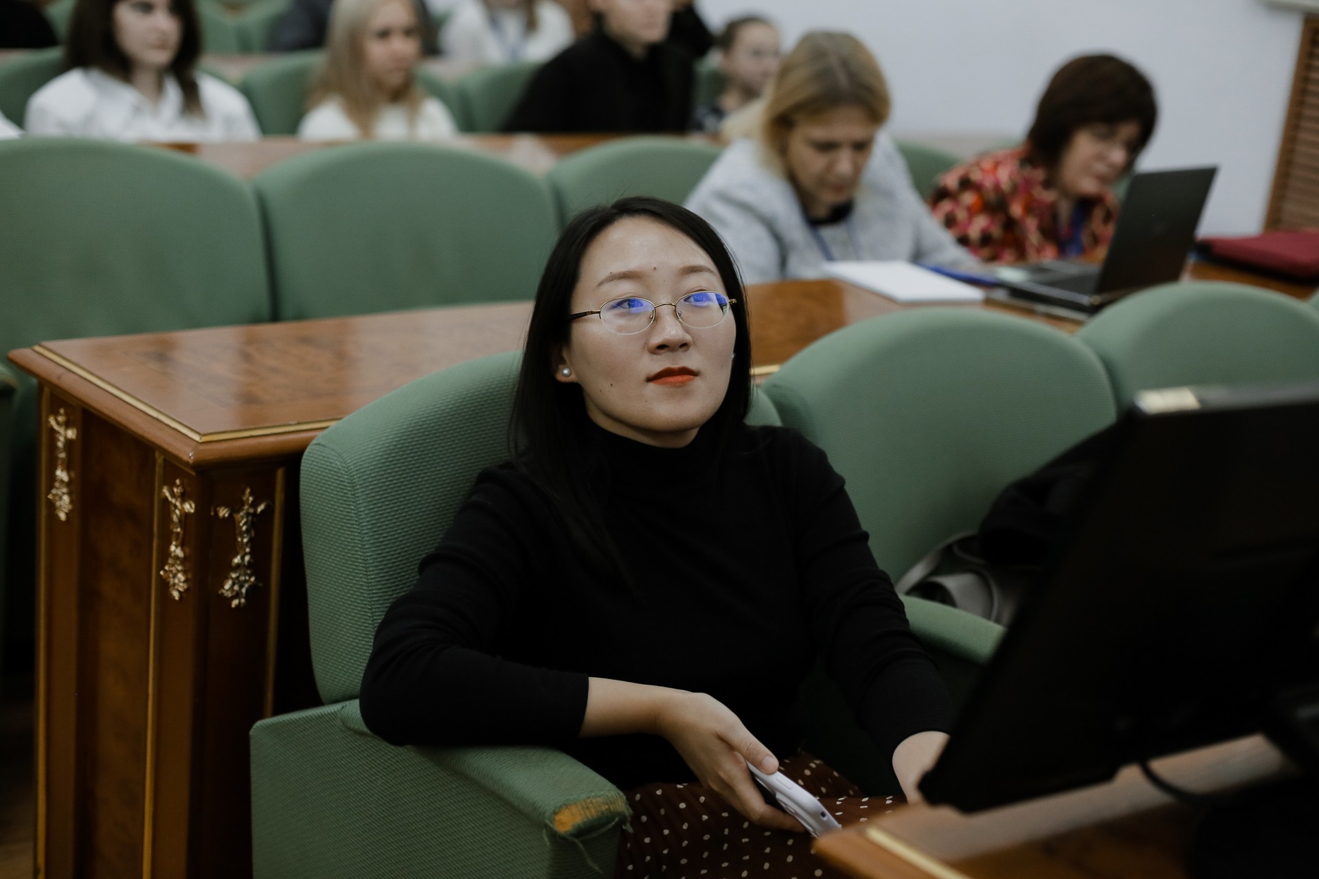 ������-�����