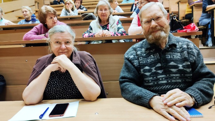 Лектор познакомил слушателей Университета третьего возраста с генеалогической системой российского дворянства Лектор познакомил слушателей Университета третьего возраста с генеалогической системой российского дворянства