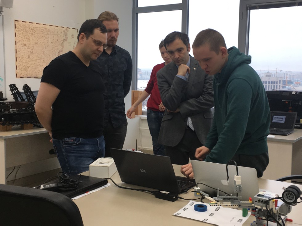 ����� �������� ��� � ����