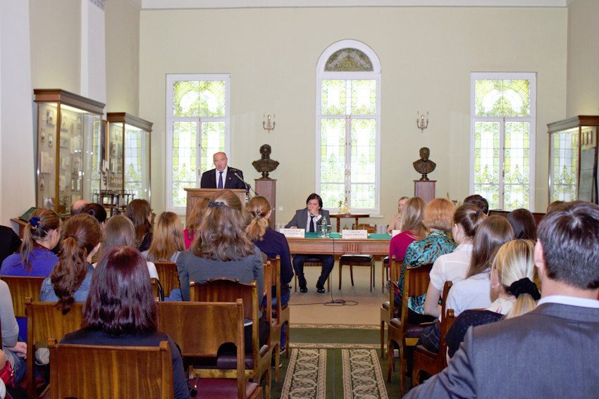 International Cambridge Certificates awarded in KFU