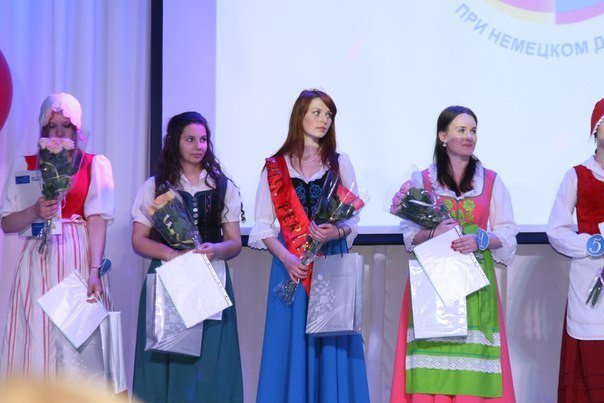 Конкурс красоты 'Miss Perlenkette' Конкурс красоты 'Miss Perlenkette'