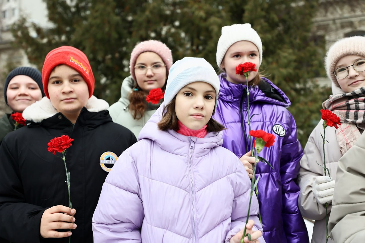 Ректор КФУ Ленар Сафин: 'Честь и долг почтить память великого ученого, так много сделавшего для развития науки и Казанского университета' Ректор КФУ Ленар Сафин: 'Честь и долг почтить память великого ученого, так много сделавшего для развития науки и Казанского университета'