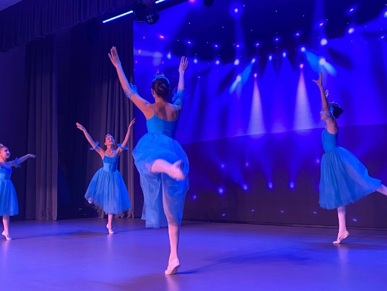 'Год Фукса' открыт:
Праздник науки, культуры и единства народов в Казани 'Год Фукса' открыт:
Праздник науки, культуры и единства народов в Казани