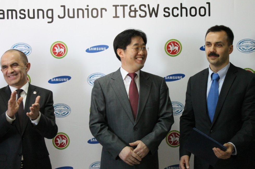  IT-   'IT  Samsung' (Samsung IT & Software School)
