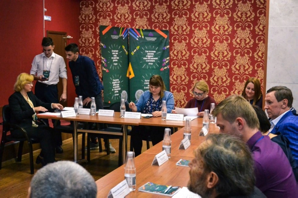 Студенты Елабужского института КФУ заняли II место во Всероссийском конкурсе студентов педагогических направлений подготовки 'Учитель нового поколения' Студенты Елабужского института КФУ заняли II место во Всероссийском конкурсе студентов педагогических направлений подготовки 'Учитель нового поколения'