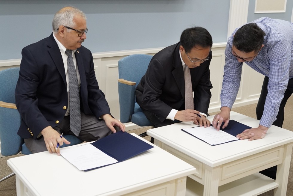 Three cooperation agreements signed with Chinese institutions ,Beijing Jiaotong University, Beijing Union University, Nanjing Institute of Railway Technology, HSITIS, IMEF, ICMIT, China, Universiade Village