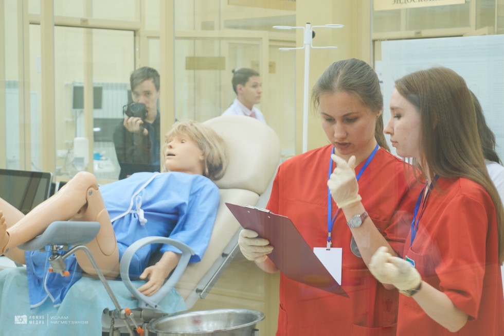 ����������