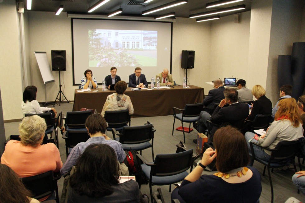 Представитель юрфака КФУ принял участие в международной научной конференции 'Миграционные проблемы в Европе и пути их решения' в Балтийском федеральном университете им. Иммануила Канта в Калининграде Представитель юрфака КФУ принял участие в международной научной конференции 'Миграционные проблемы в Европе и пути их решения' в Балтийском федеральном университете им. Иммануила Канта в Калининграде