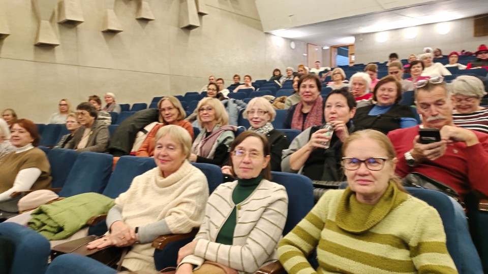 Студенты Университета третьего возраста погрузились в историю искусства древней Греции Студенты Университета третьего возраста погрузились в историю искусства древней Греции