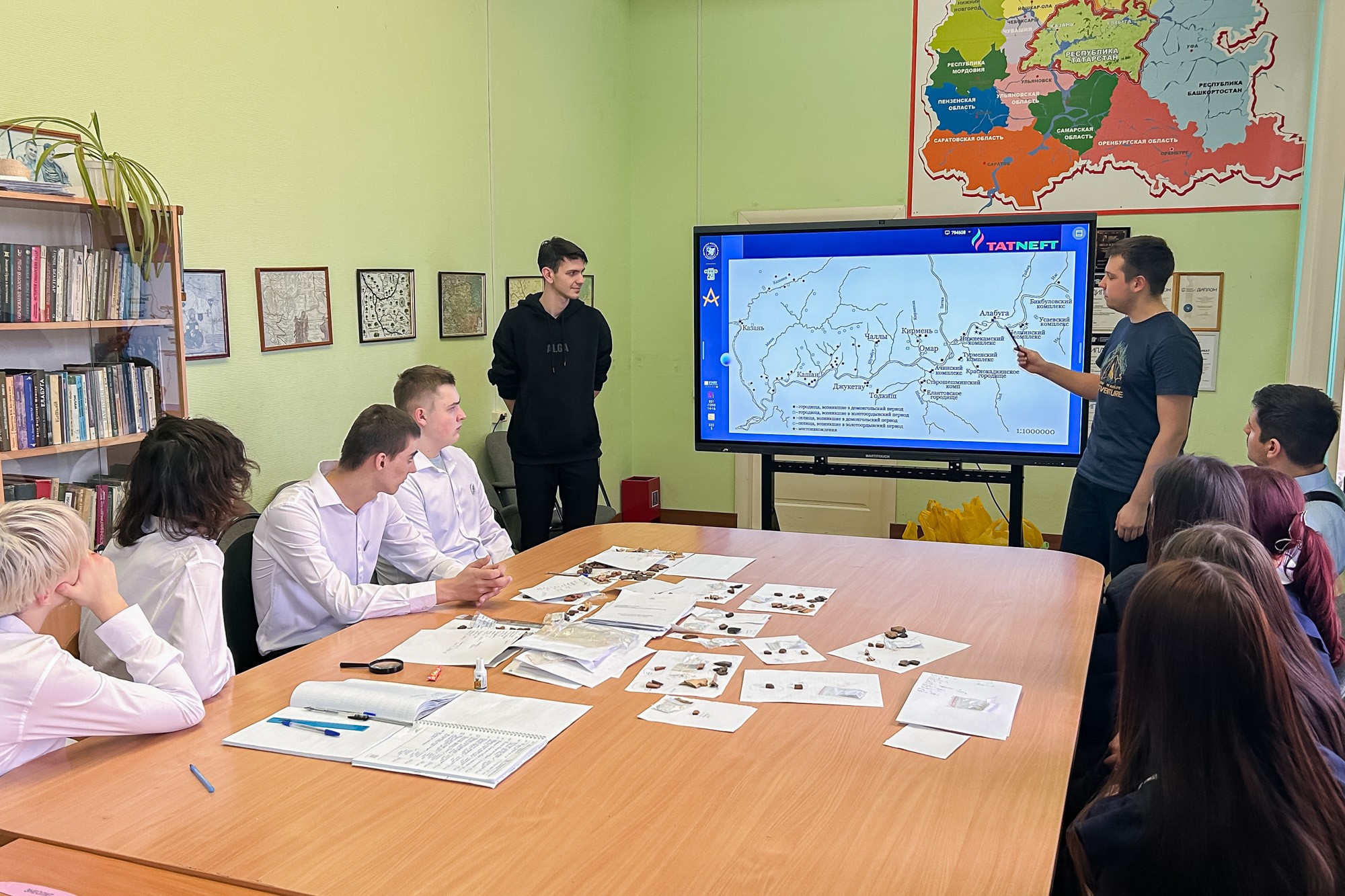 Школьники из Лисичанска и Рубежного завершили первую неделю учебы в 'Университетской' школе Школьники из Лисичанска и Рубежного завершили первую неделю учебы в 'Университетской' школе