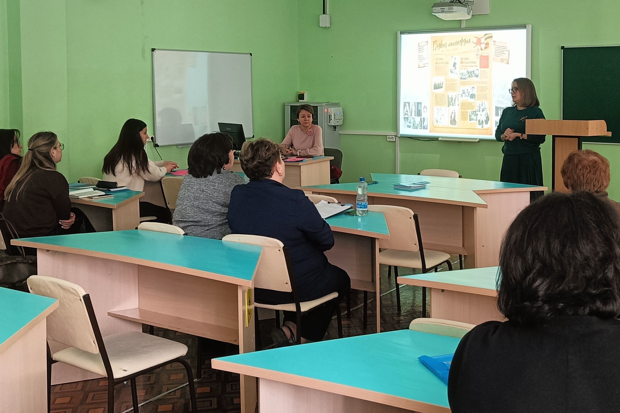 В Елабужском институте КФУ обсудили актуальные вопросы преподавания истории и обществознания В Елабужском институте КФУ обсудили актуальные вопросы преподавания истории и обществознания