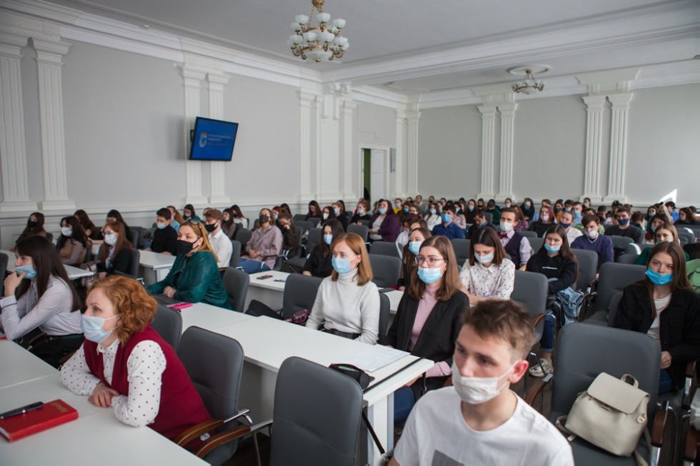 Итоговая научно-образовательная конференция студентов завершилась в Елабужском институте КФУ Итоговая научно-образовательная конференция студентов завершилась в Елабужском институте КФУ