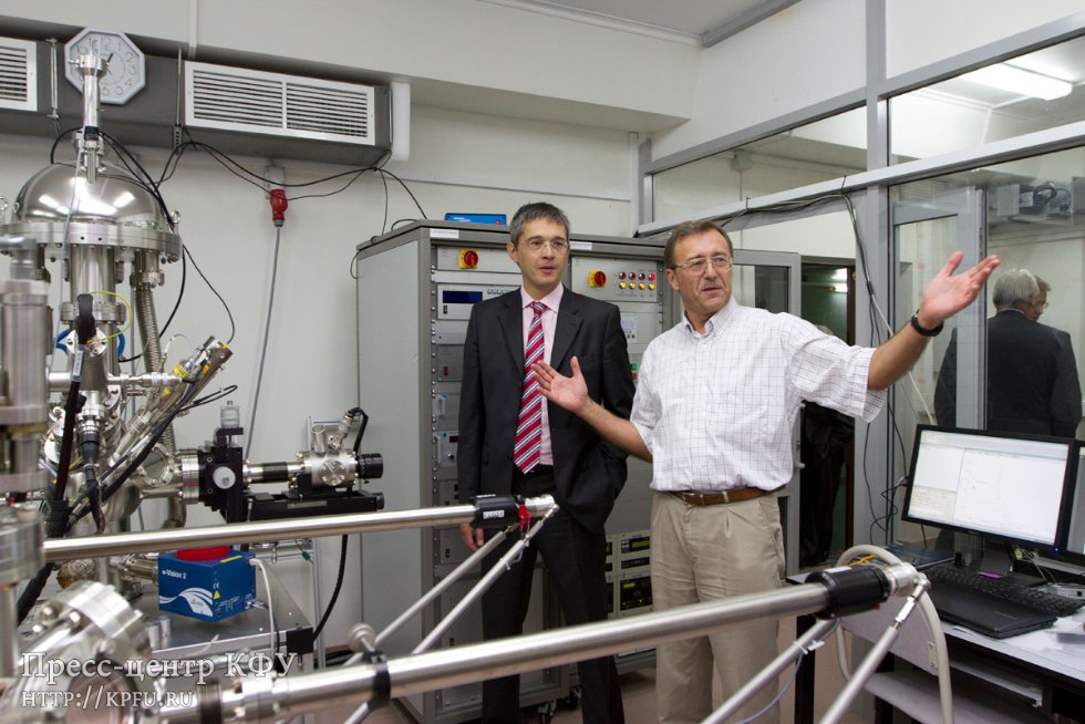 Александр Повалко ознакомился с ходом подготовки дорожной карты повышения конкурентоспособности КФУ Александр Повалко ознакомился с ходом подготовки дорожной карты повышения конкурентоспособности КФУ