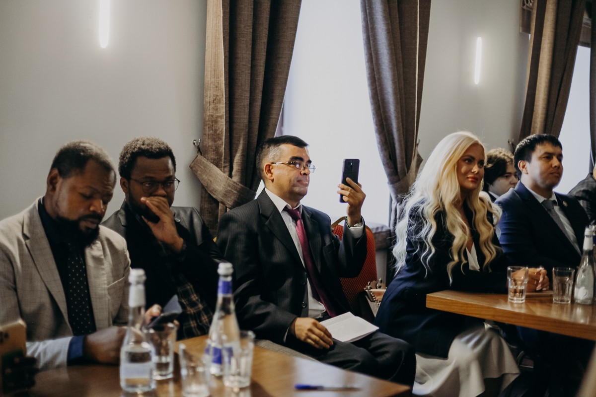 При поддержке КФУ открылся первый в Казани Дом Африки При поддержке КФУ открылся первый в Казани Дом Африки