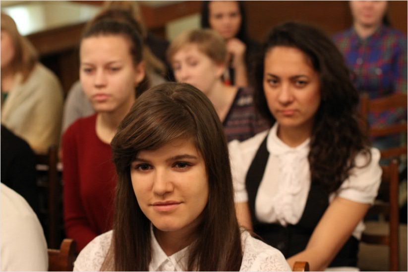 �������