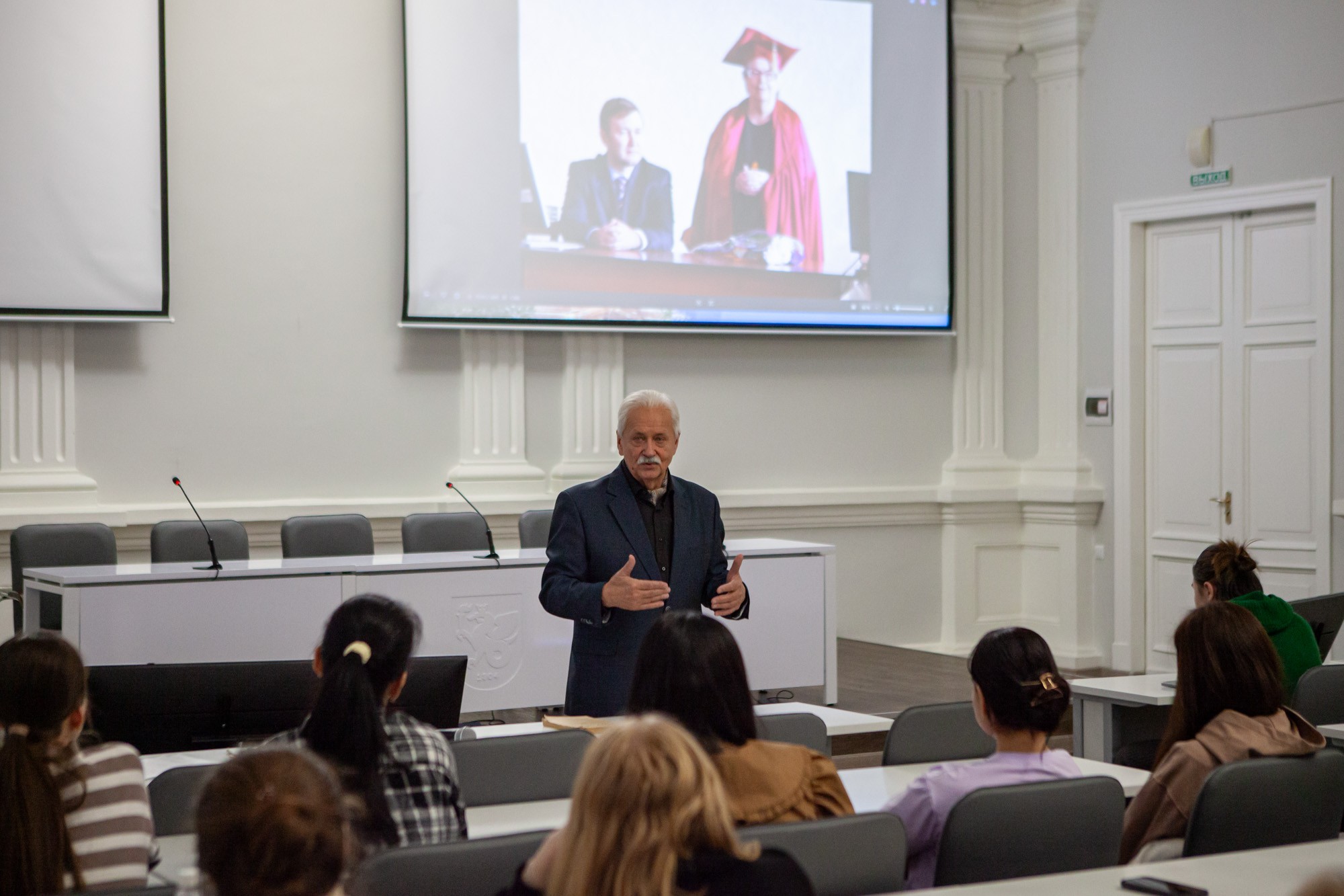 Открытая лекция профессора Анатолия Разживина прошла в Елабужском институте КФУ Открытая лекция профессора Анатолия Разживина прошла в Елабужском институте КФУ