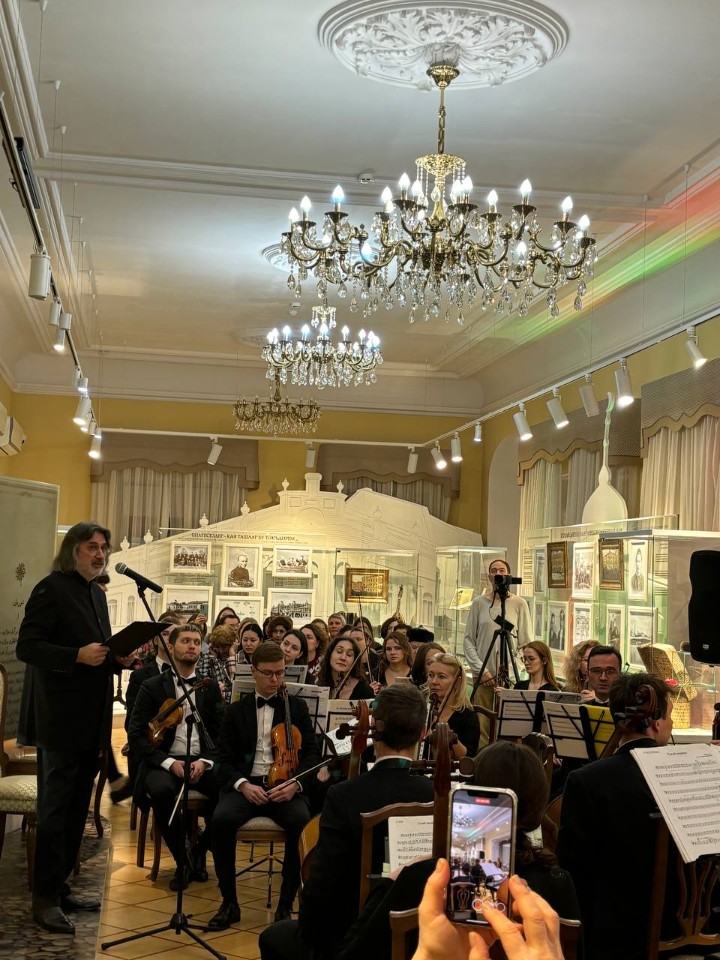 Студенты дошкольного образования на концерте Казанского камерного оркестра 'La Primavera' в музее Г.Тукая Студенты дошкольного образования на концерте Казанского камерного оркестра 'La Primavera' в музее Г.Тукая