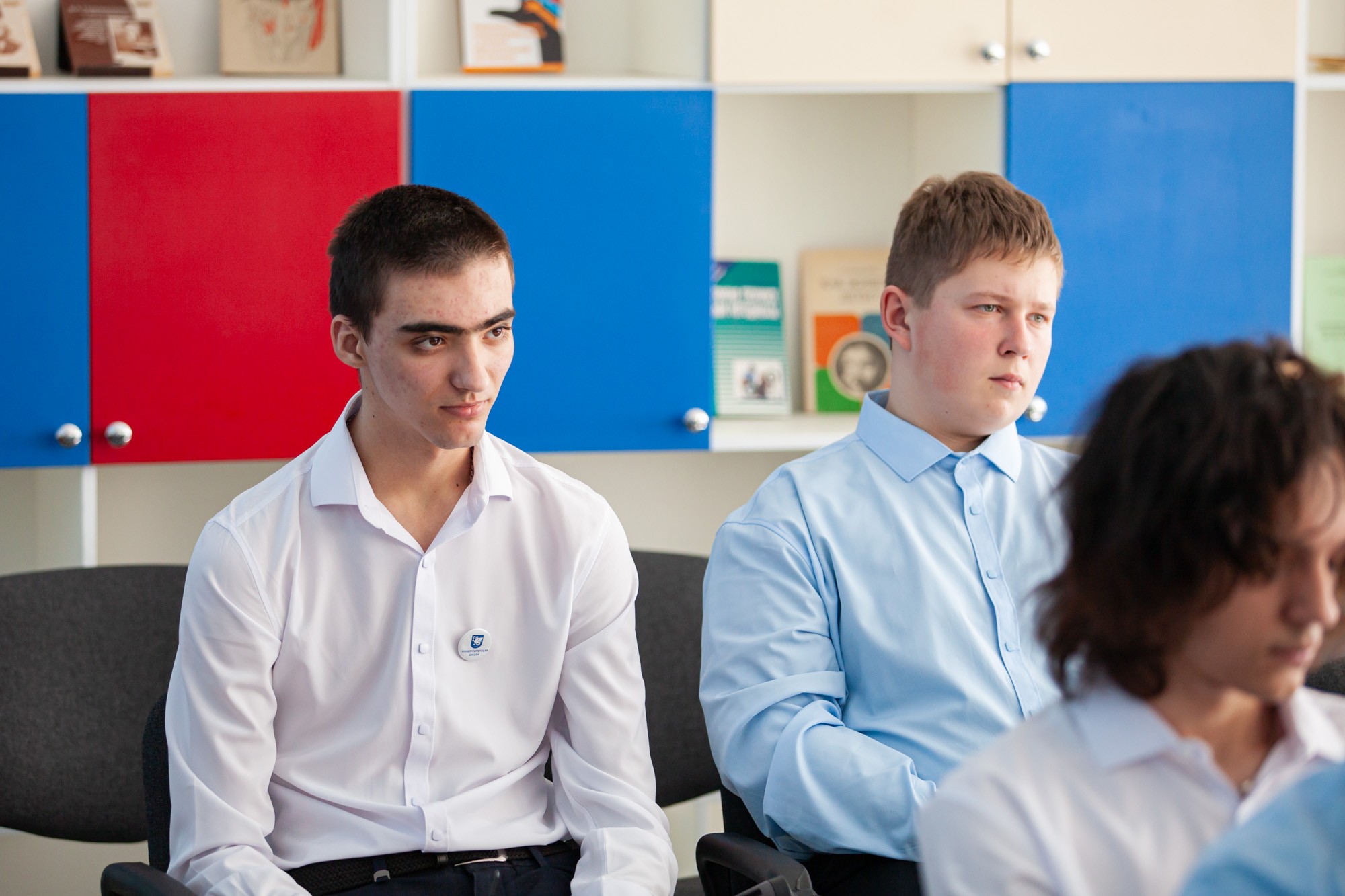 Школьники из Лисичанска и Рубежного завершили первую неделю учебы в 'Университетской' школе Школьники из Лисичанска и Рубежного завершили первую неделю учебы в 'Университетской' школе