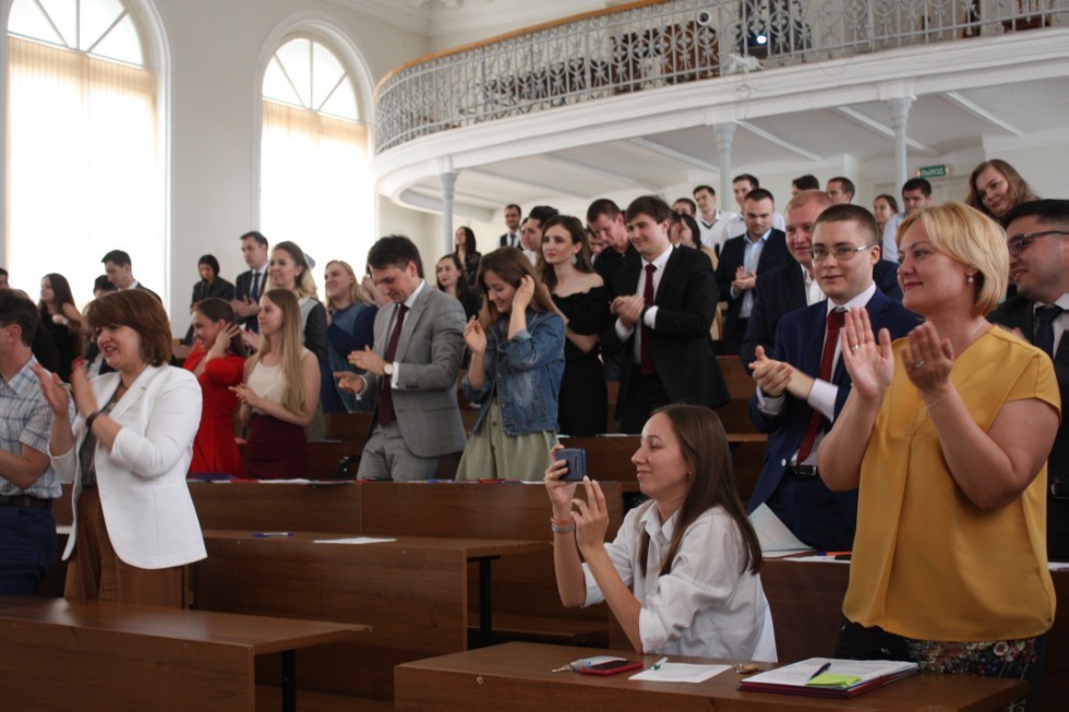 Вручение дипломов магистрам кафедры Вручение дипломов магистрам кафедры