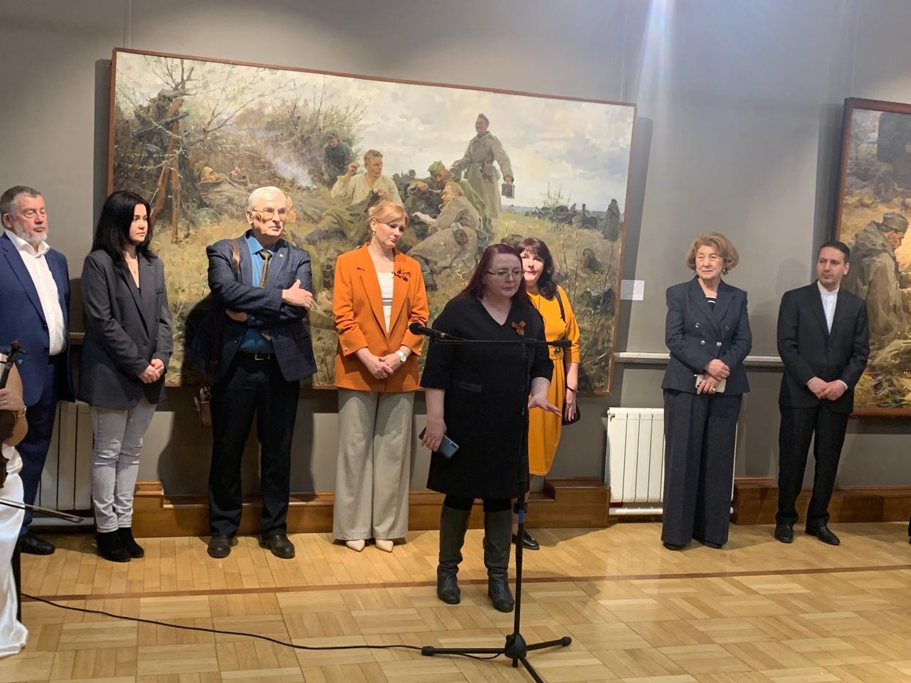 В национальной художественной галерее 'Хазинэ' открылась выставка к 80-летию Дня Победы В национальной художественной галерее 'Хазинэ' открылась выставка к 80-летию Дня Победы