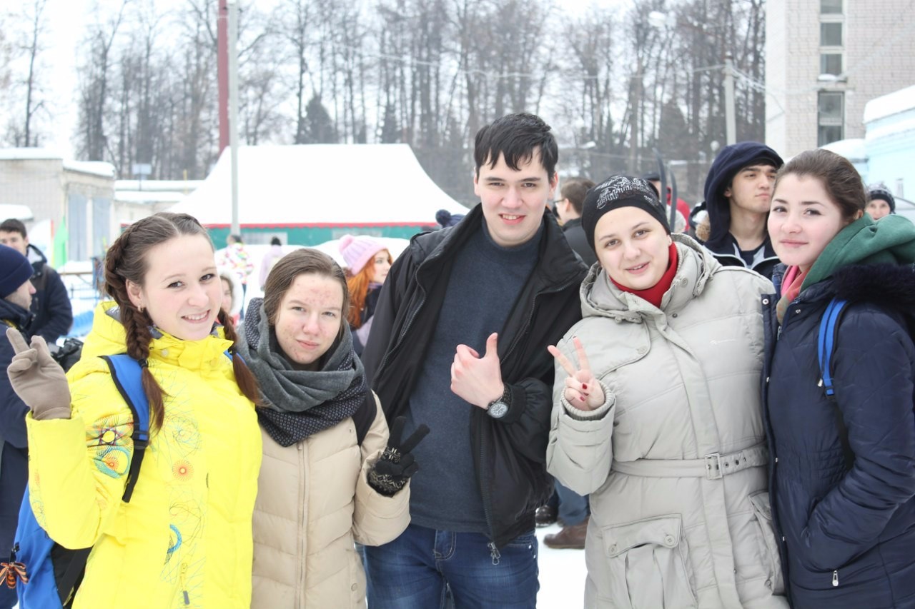 Студенты повеселились на свежем воздухе! Студенты повеселились на свежем воздухе!