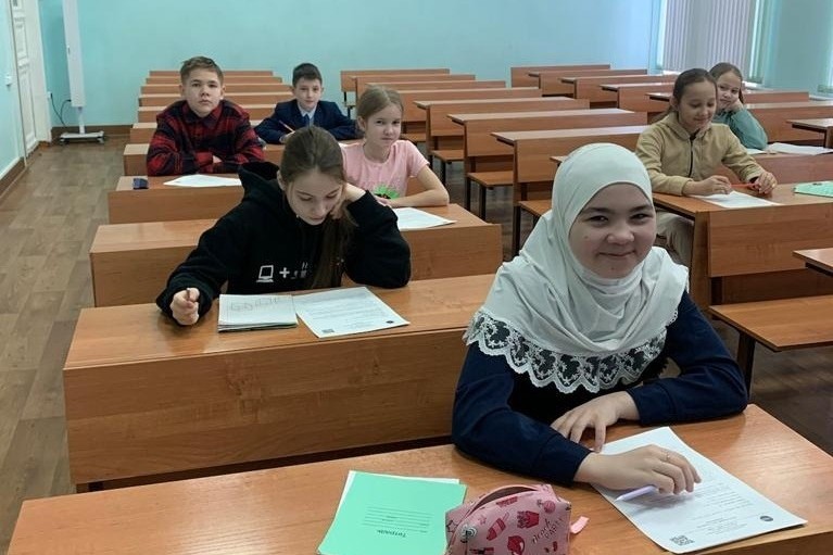 Елабужский институт КФУ выступил соорганизатором олимпиады школьников по математике 'ТИИМ - Технологии. Интеллект. Информатика. Математика'. Елабужский институт КФУ выступил соорганизатором олимпиады школьников по математике 'ТИИМ - Технологии. Интеллект. Информатика. Математика'.