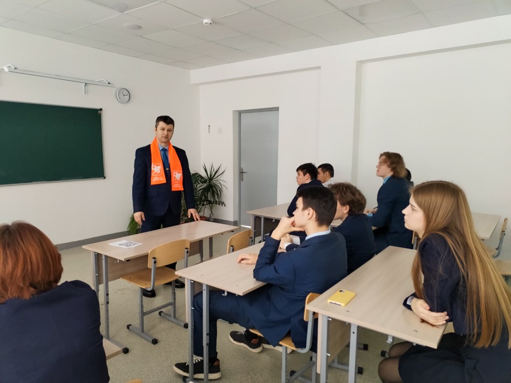 Профориентационный десант Елабужского института с энтузиазмом начал свою работу, открывая двери в мир будущего для школьников! Профориентационный десант Елабужского института с энтузиазмом начал свою работу, открывая двери в мир будущего для школьников!