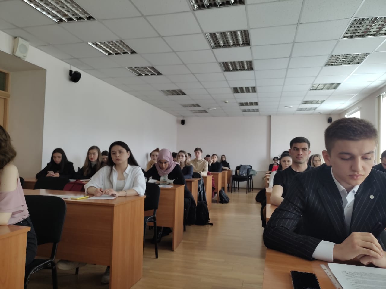 Круглый стол 'Россия ? исламский мир: возможности и перспективы' прошел в ИМО Круглый стол 'Россия ? исламский мир: возможности и перспективы' прошел в ИМО