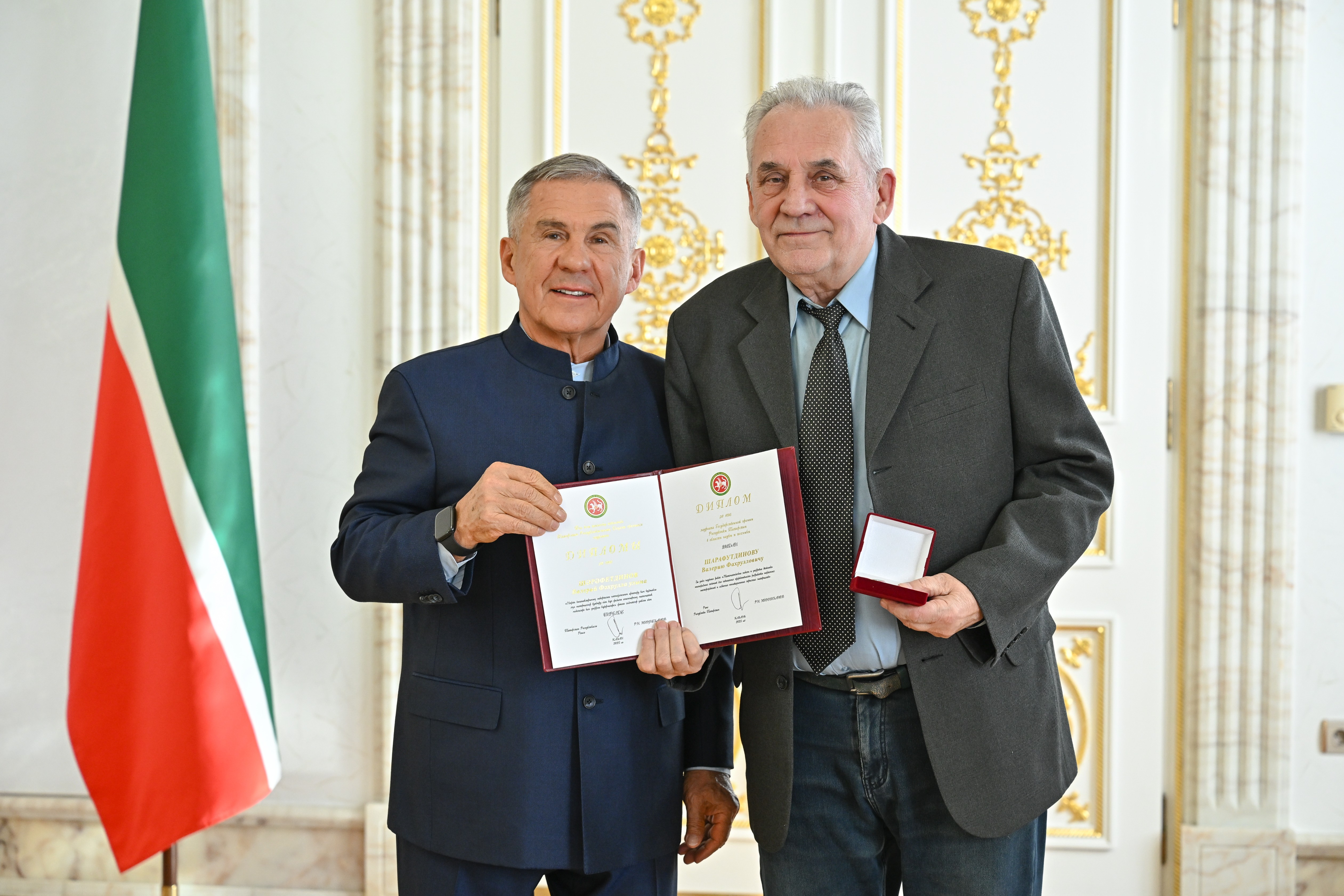 Состоялась торжественная церемония вручения Раисом Республики Татарстан Р.Н.Миннихановым Государственных премий Республики Татарстан в области науки и техники и государственных наград Состоялась торжественная церемония вручения Раисом Республики Татарстан Р.Н.Миннихановым Государственных премий Республики Татарстан в области науки и техники и государственных наград