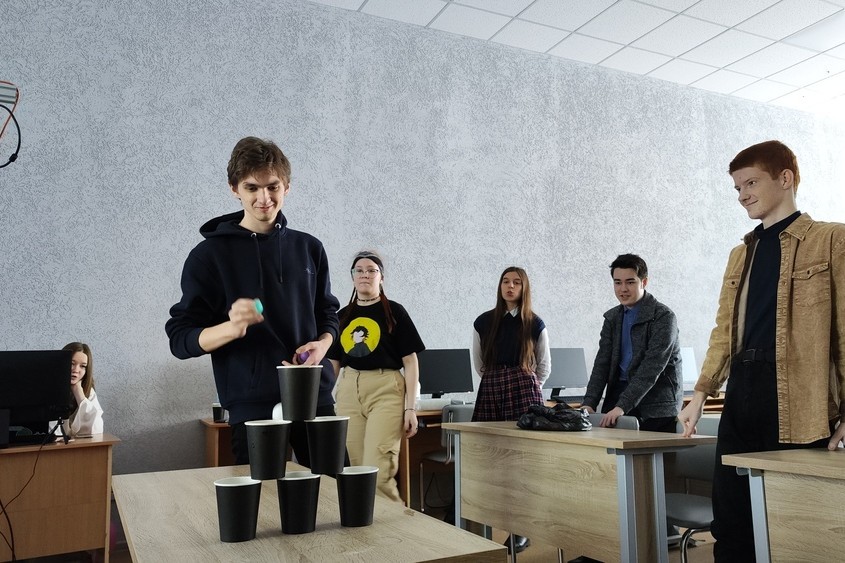 В преддверии Дня защитника Отечества на отделении математики и естественных наук прошли мероприятия В преддверии Дня защитника Отечества на отделении математики и естественных наук прошли мероприятия