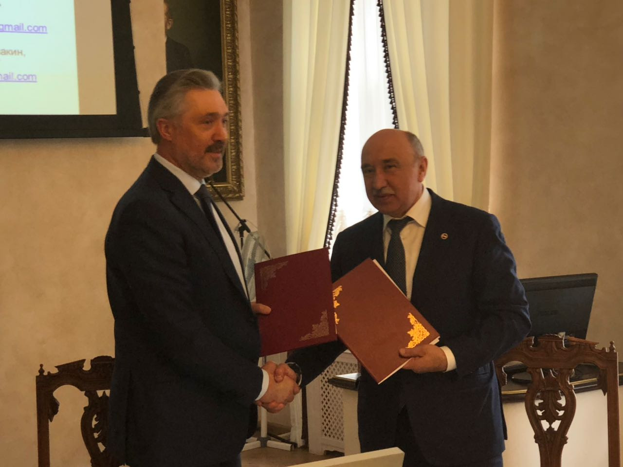 Cooperation Agreement Signed with Saint-Petersburg Research Institute of Phthisiopulmonology