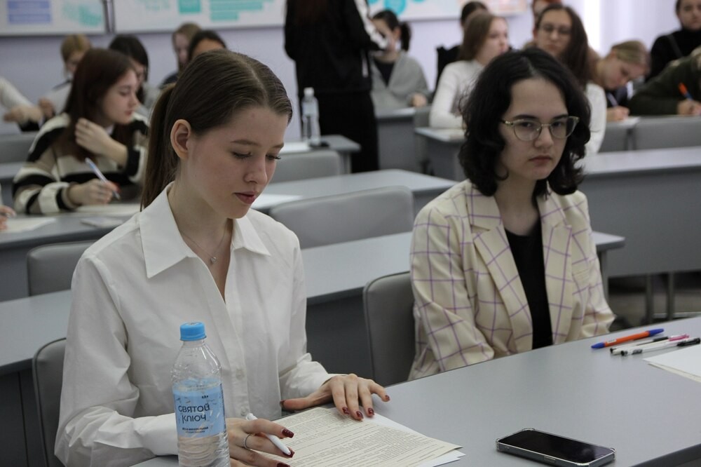 1 апреля 2023 года в Елабужском институте прошла Олимпиада по Обществознанию 1 апреля 2023 года в Елабужском институте прошла Олимпиада по Обществознанию