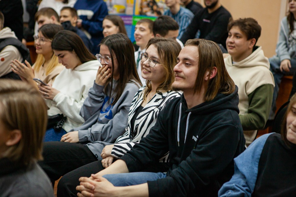 Острый юмор и невероятная харизма: конкурс СТЭМов в Елабужском институте КФУ Острый юмор и невероятная харизма: конкурс СТЭМов в Елабужском институте КФУ