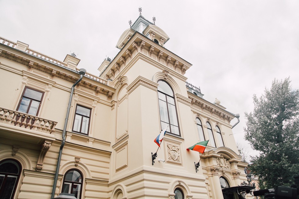 � ������ ������� �������� ����� � ����� 100-����� ����������� ��������������� ������� �������������� ������ �����