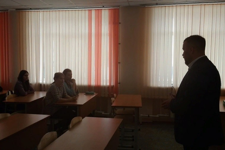 Встречи с обучающимися продолжаются Встречи с обучающимися продолжаются