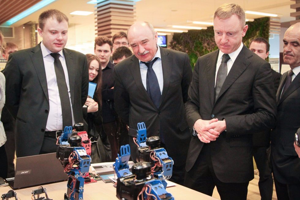 Minister of Education and Science Dmitry Livanov Approves IOI-2016 Organizing Committee's Plans