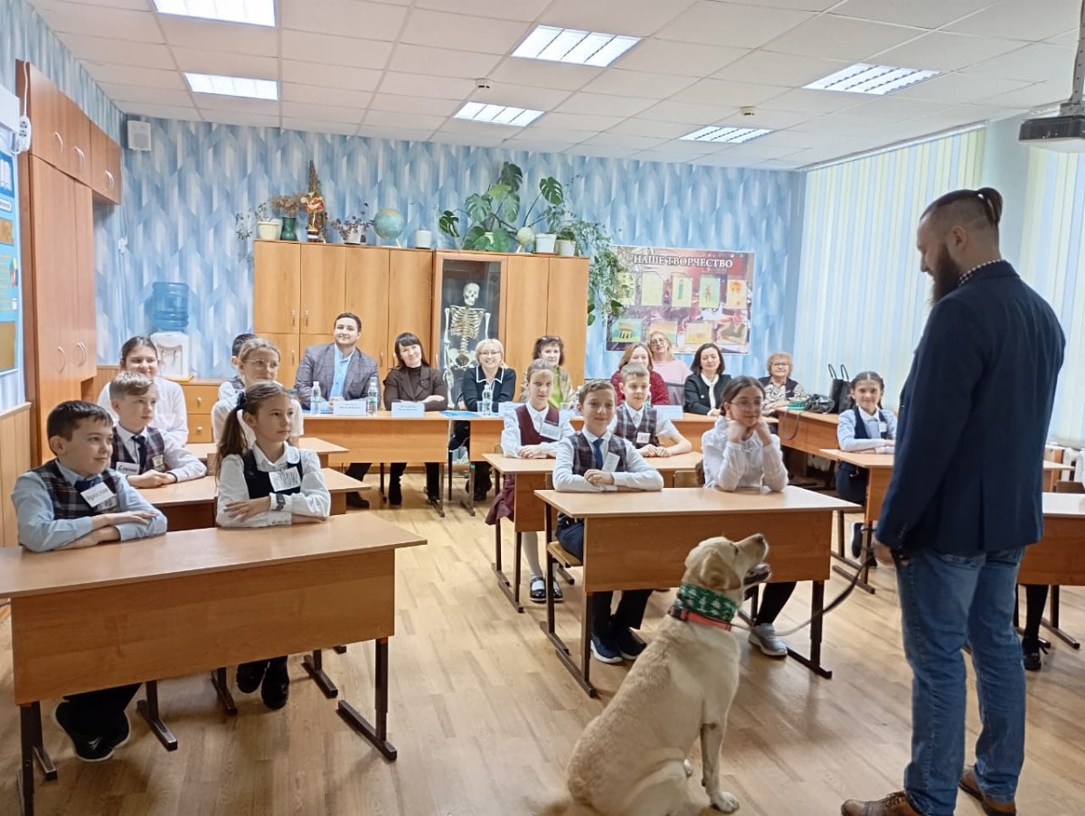 Ассистент кафедры методологии обучения и воспитания стал членом жюри конкурса 'Учитель года города Казань -2025' Ассистент кафедры методологии обучения и воспитания стал членом жюри конкурса 'Учитель года города Казань -2025'