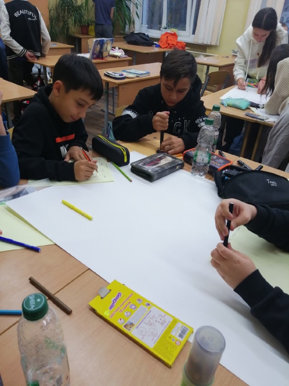 Доценты Высшей школы журналистики и медиакоммуникаций рассказали школьникам о том, как делается газета Доценты Высшей школы журналистики и медиакоммуникаций рассказали школьникам о том, как делается газета