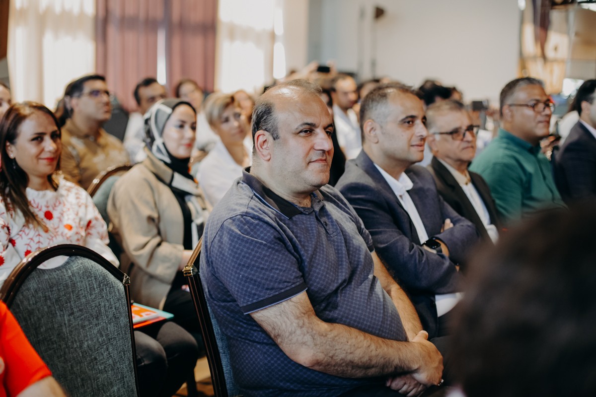 Студенты КФУ выступили переводчиками инфо-тура для туристических компаний из Ирана Студенты КФУ выступили переводчиками инфо-тура для туристических компаний из Ирана