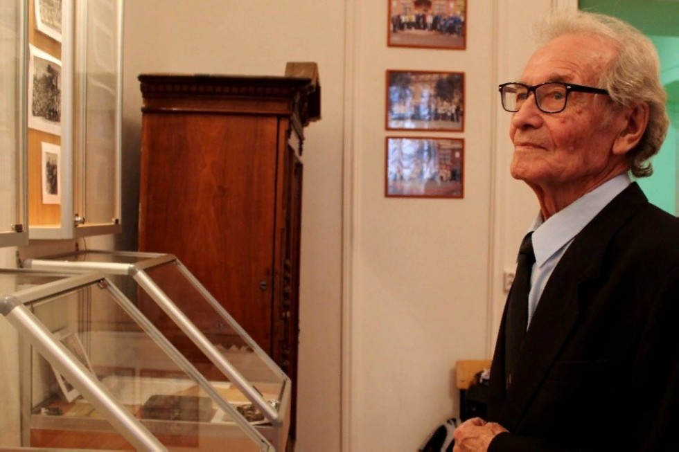 �� ������������� ����������� � ���������� ��������� ��� �������� 100-����� �����