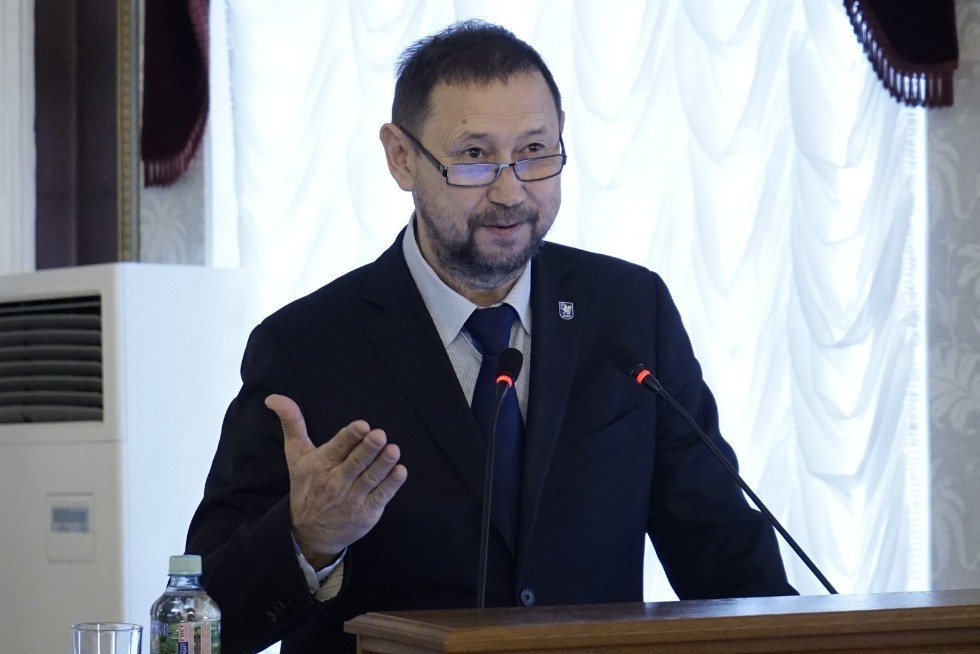 Vasily Struve Medal awarded to astronomer Alexei Starobinsky during 4th Petrov Readings