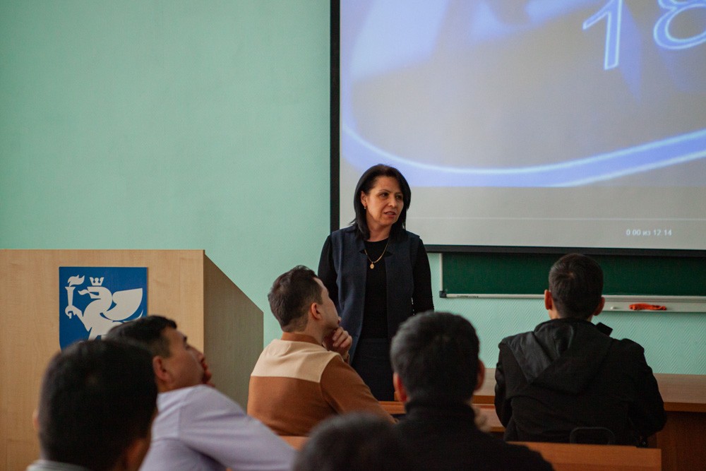 ������-���������� ������ ������ � '���������������' ����� � ���������� ��������� ���