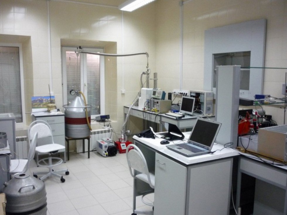 Resonance and interference gamma spectroscopy of advanced materials Resonance and interference gamma spectroscopy of advanced materials